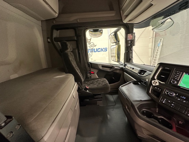 Scania S450 6×2 Midlift Highline Tractor Unit