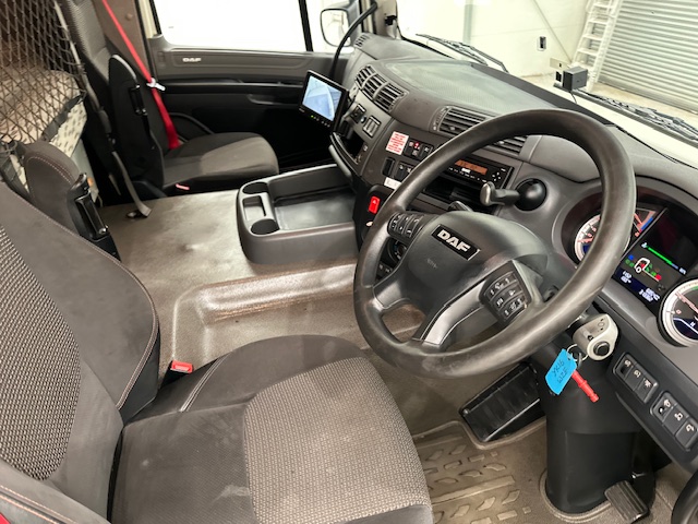 DAF CF 440 6×2 Sleeper Cab Dropside Drawbar Spec
