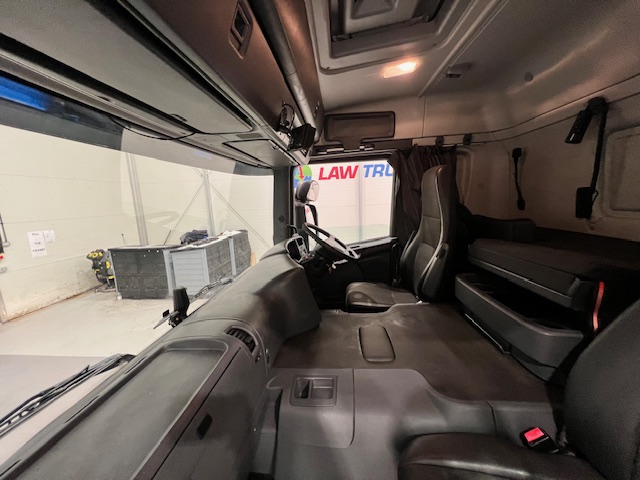 Scania P250 4×2 Sleeper Cab Fridge Box