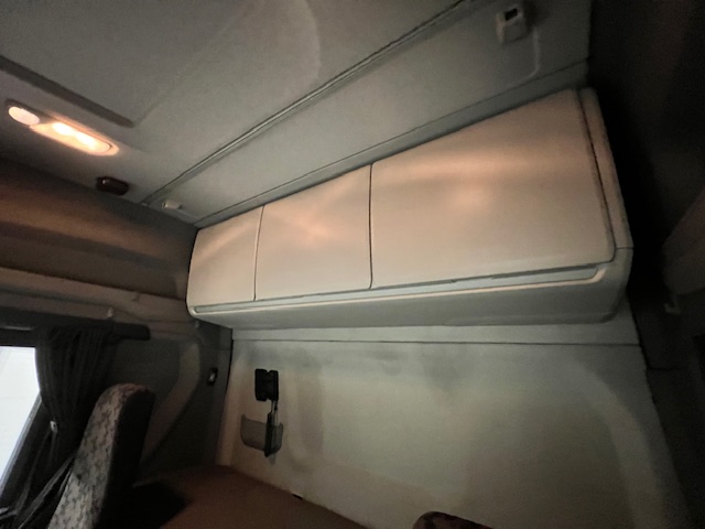 Scania R450 6×2 Midlift Tractor Unit