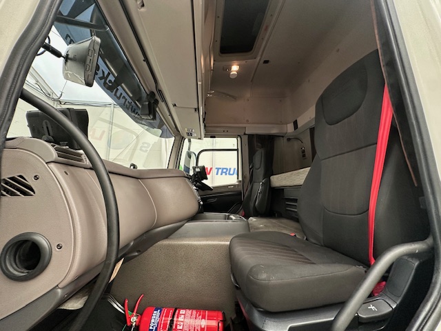 DAF CF 450 6×2 Space Cab Tractor Unit