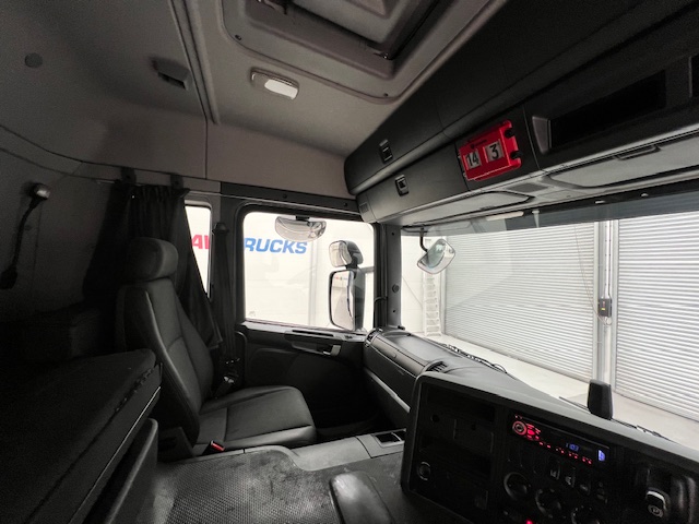 Scania P320 6×2 10 Tyre Sleeper Cab Dropside