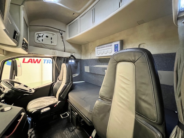 Volvo FH 500 6×2 Midlift Tractor Unit
