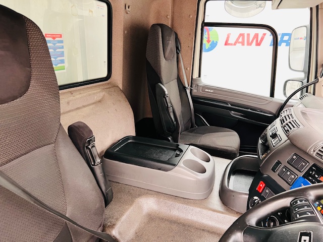 DAF CF 330 6×2 Rear Lift Fridge Box