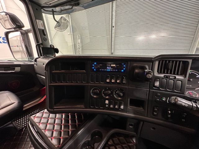 Scania R450 6×2 Highline Midlift Tractor Unit