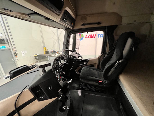 Mercedes Actros 2536 6×2 Sleeper Cab Curtainsider