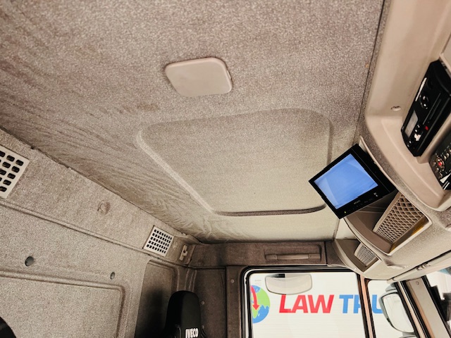 Iveco Stralis 310 AT Euro 6 6×2 Box Van