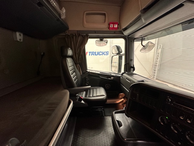Scania R450 6×2 Midlift Highline Tractor Unit