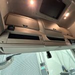DAF CF 330 6×2 Rear Lift Sleeper Cab Curtainsider - thumbnail