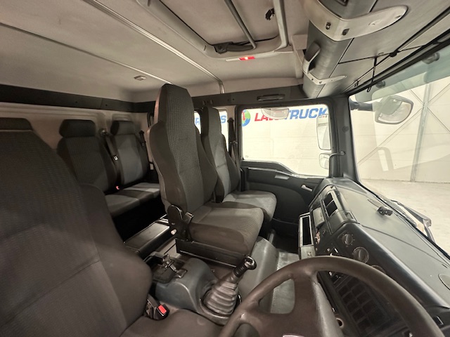MAN TGL 12.220 Crew Cab Tilt and Slide