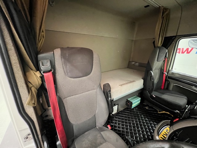 DAF XF105 460 6×2 Space Cab Tractor Unit