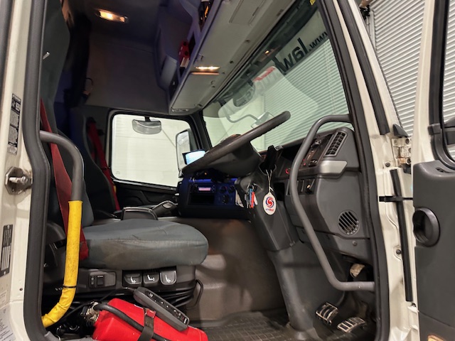 Volvo FM 450 Dropside Brick Grab Drawbar