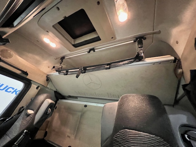 Mercedes Actros 1824 4×2 Sleeper Cab Fridge Box