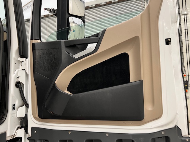 Mercedes Actros 2545 6×2 Midlift Tractor Unit