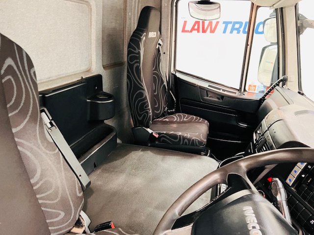 Iveco Stralis 310 AT 6×2 Fridge Box