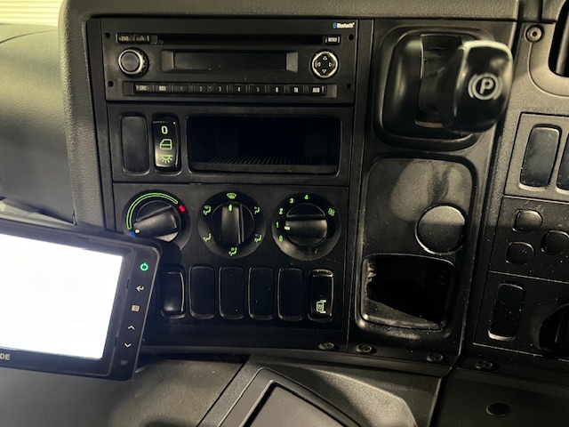 Scania  P370 8×4 Day Cab Tipper
