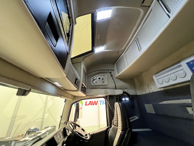 Volvo FH 500 6×2 Midlift Tractor Unit
