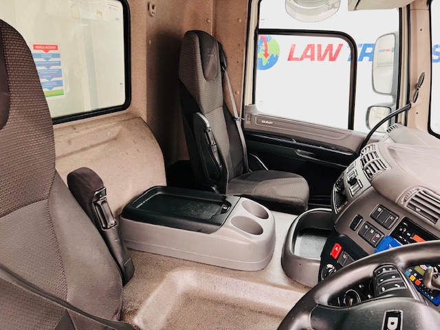 DAF CF 330 6×2 Rear Lift Fridge Box