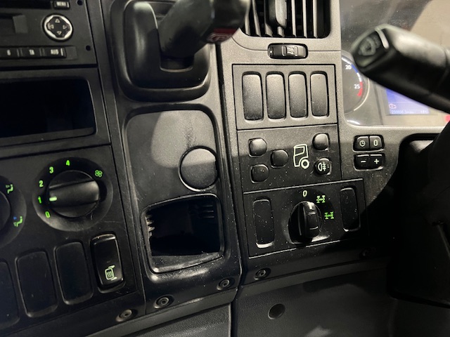 Scania  P370 8×4 Day Cab Tipper
