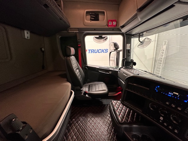 Scania R450 6×2 Highline Midlift Tractor Unit