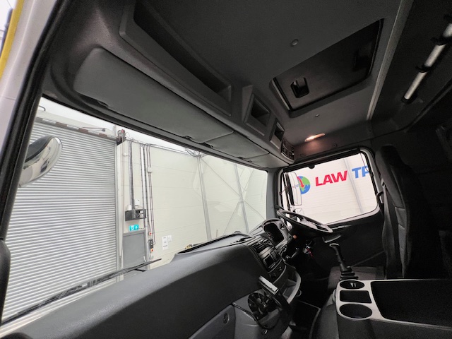 Mercedes Axor 2529 Rear Lift Brick Grab Manual