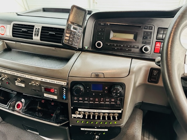 MAN TGS 26.360 6×2 Sleeper Cab Box Van