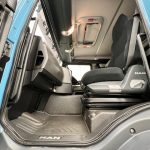 MAN TGS 26.320 6×2 Sleeper Cab Insulated Box Van - thumbnail