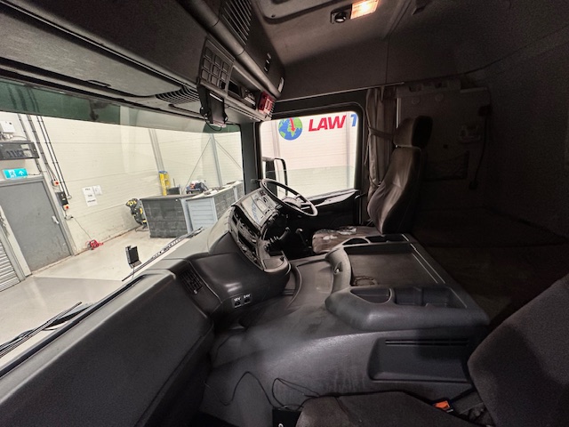 Scania P94 230 Sleeper Cab Curtainsider
