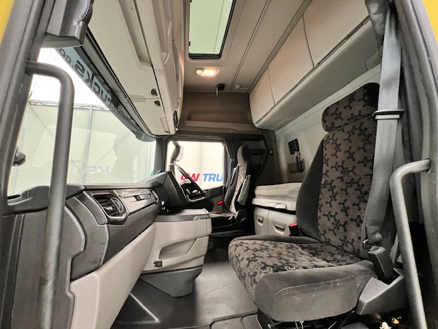 Scania S450 6×2 Midlift Highline Tractor Unit