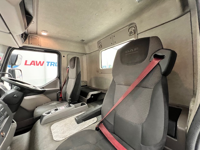 DAF LF 260 4×2 Rest Cab Tractor Unit