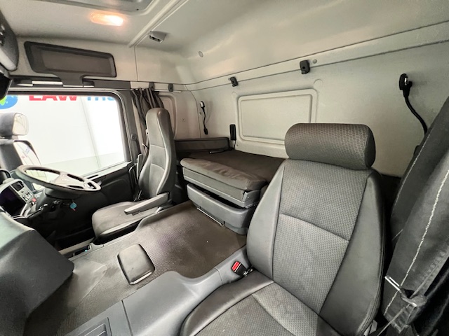 Scania P250 4×2 Sleeper Cab Fridge Box