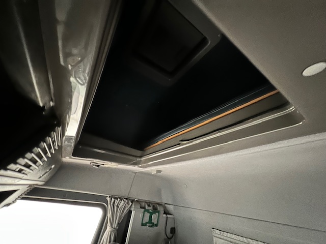 Scania P94 220 4×2 Sleeper Cab Box Van Manual