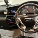 MAN TGM 18.250 4×2 Sleeper Cab Curtainsider - thumbnail