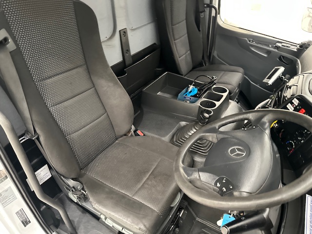 Mercedes Axor 1824 Day Cab Box Van