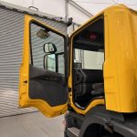 Scania 114 340 6×2 Rear Lift Day Cab Beavertail - thumbnail