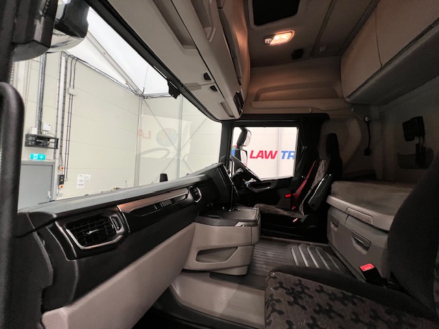 Scania R450 6×2 Midlift Highline Tractor Unit
