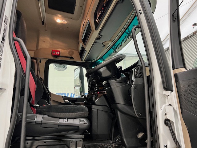 Mercedes Actros 2545 6×2 Midlift Tractor Unit