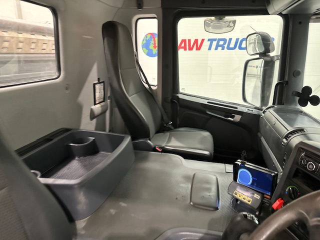 Scania P400 8×4 Rest Cab Steel Tipper