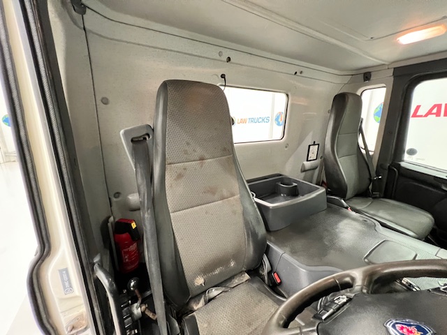 Scania P400 8×4 Day Cab Chassis