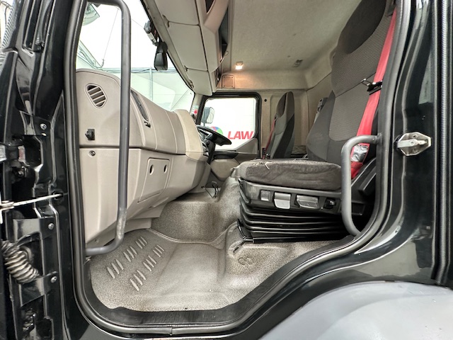 DAF LF 260 4×2 Urban Tractor Unit Trailer