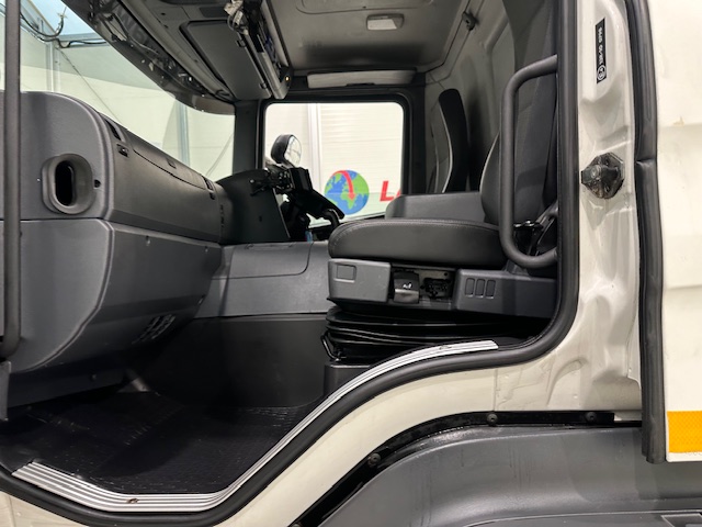 Scania P280 6×2 Rear Lift Day Cab Fridge Box Manual