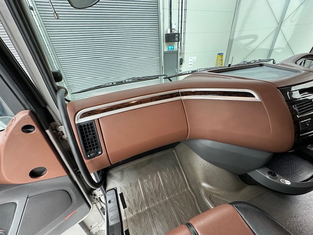 DAF XF 530 6×2 Midlift Tractor Unit