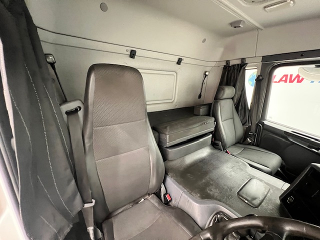 Scania P320 6×2 10 Tyre Sleeper Cab Dropside