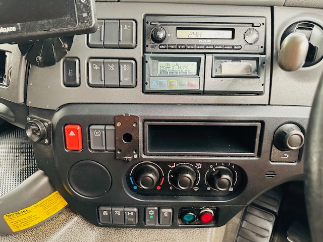 DAF CF 290 6×2 Rear Steer Fridge Box
