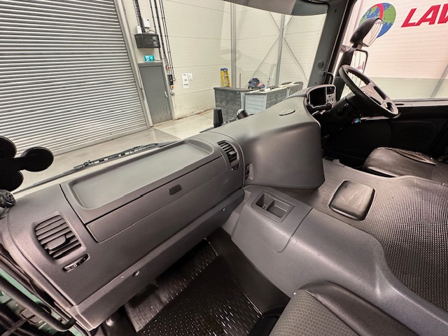 Scania P250 4×2 Sleeper Cab Box Van