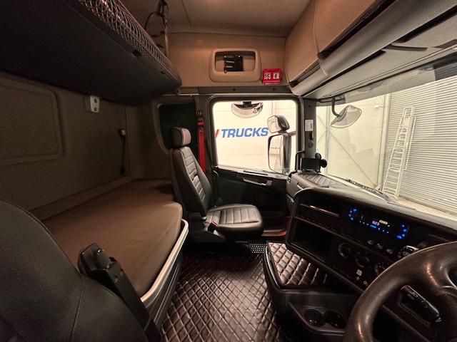 Scania R450 6×2 Highline Midlift Tractor Unit