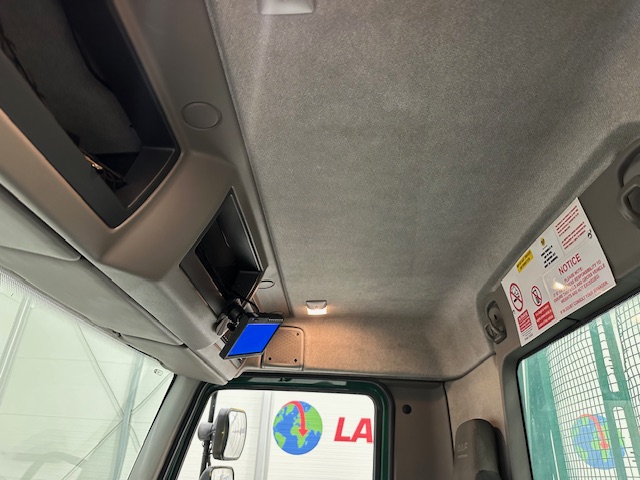DAF LF55 220 Day Cab Dropside Crane
