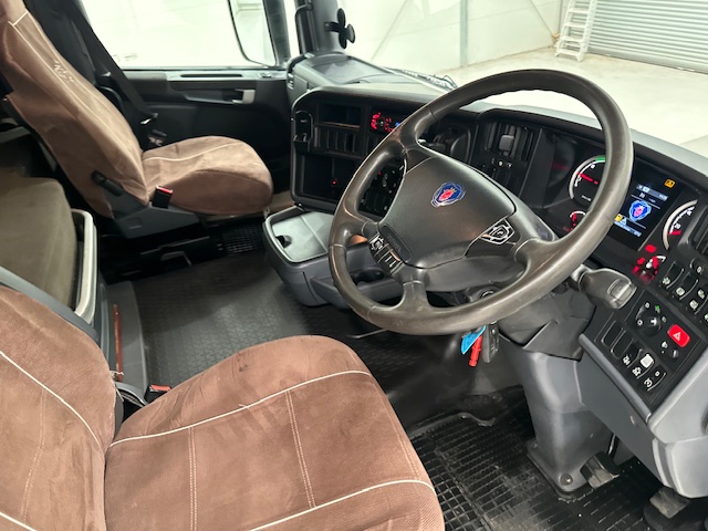 Scania R450 6×2 Rear Lift Highline Tractor Unit PTO