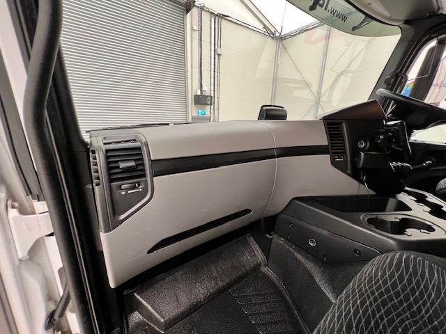 Mercedes Actros 2532 6×2 Rear Lift Day Cab Fridge Box
