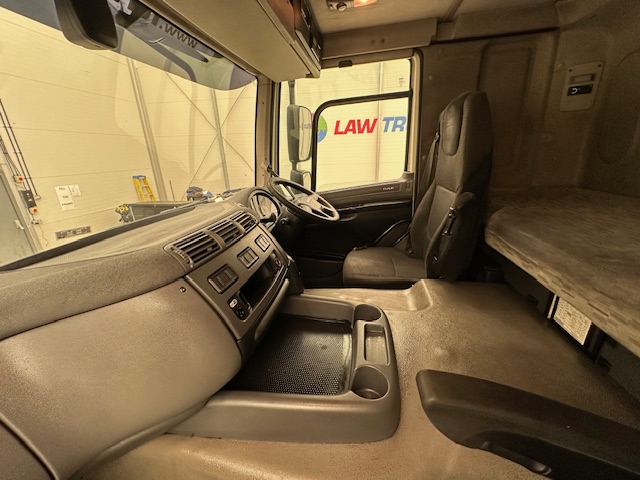 DAF CF 460 6×2 Midlift Tractor Unit